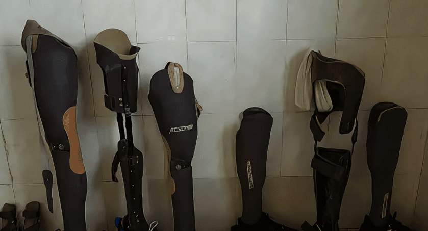 Journée de Remise de Prothèses à Bouaké par la Fondation DISTRICOM